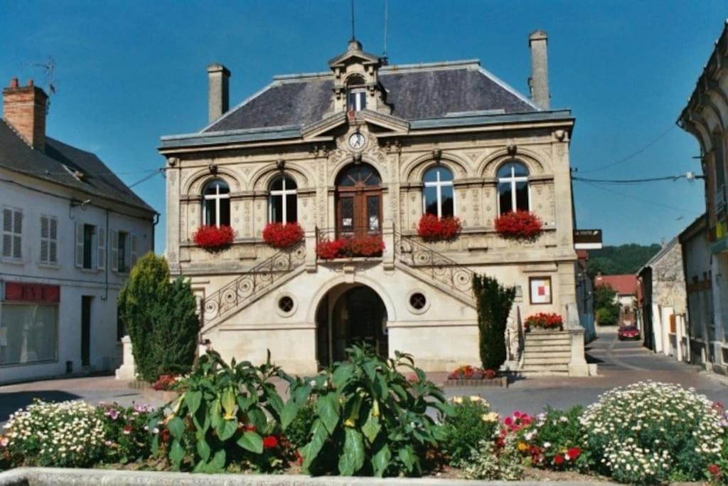 Appartamento Au Coeur De Bruyeres Esterno foto